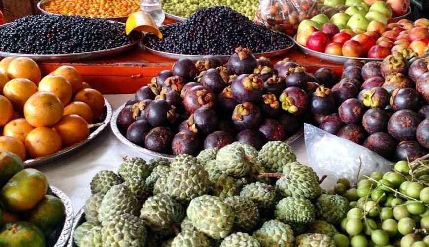 Photo of colombian fruits in the Concordia Market