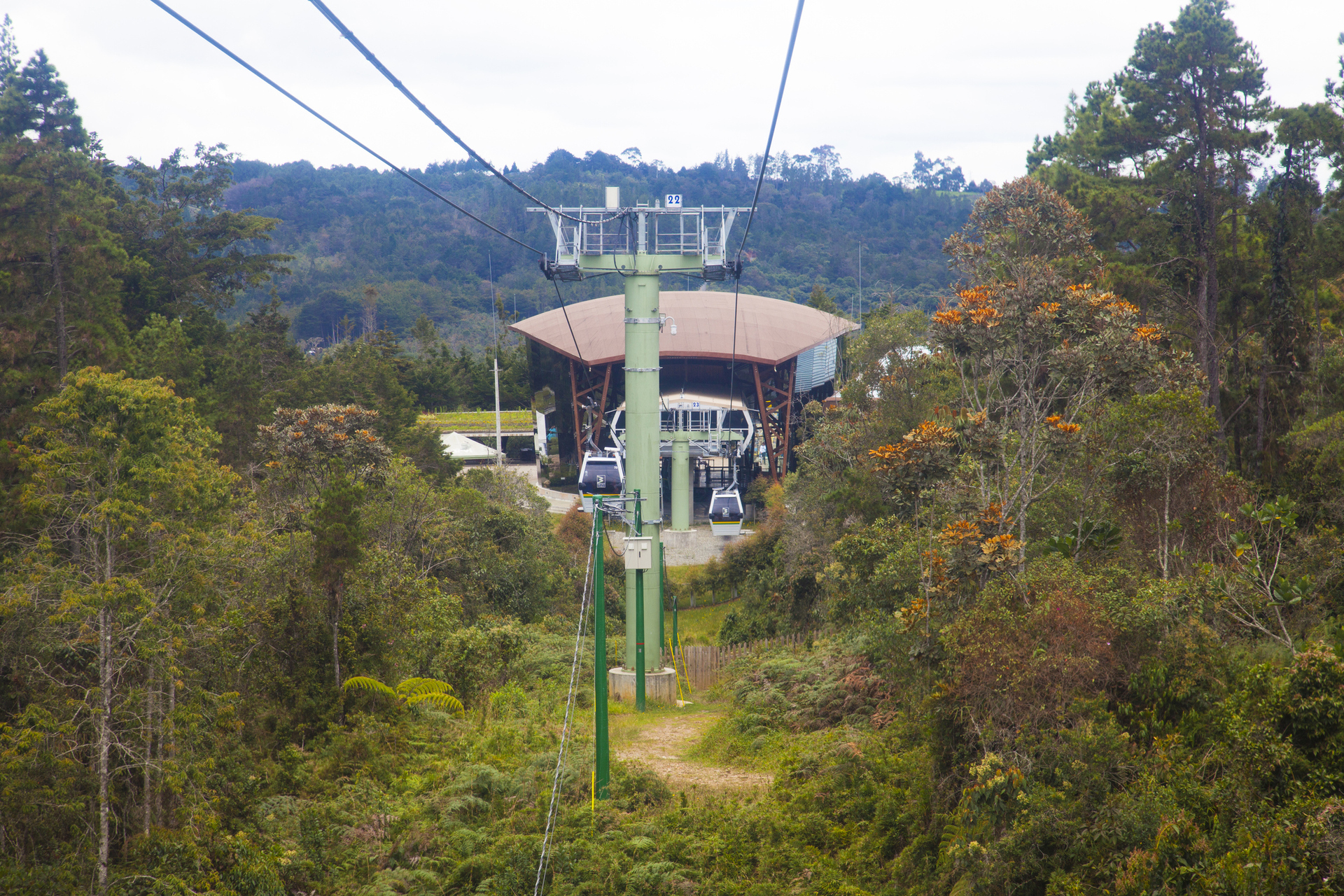 Parque Arví y Cascadas Medellín City Tour