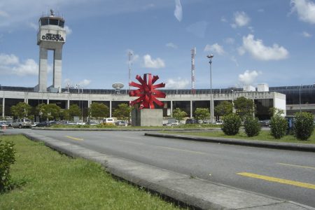 Transfer Privado de Salida o Llegada: Aeropuerto José María Córdova (un trayecto)